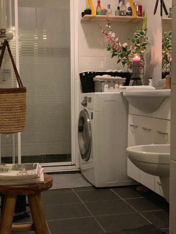 2-room Flat Near Arena N Ziggo Dome, Perfect For 2 Couples Appartamento