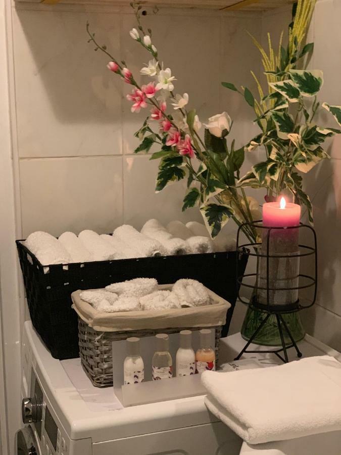 Appartamento 2-room Flat Near Arena N Ziggo Dome, Perfect For 2 Couples *