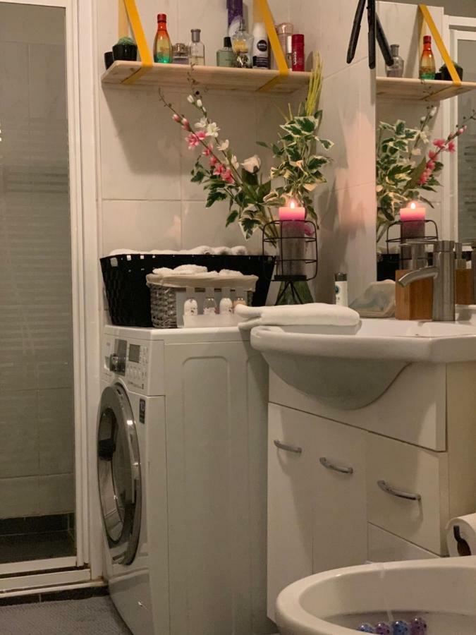 2-room Flat Near Arena N Ziggo Dome, Perfect For 2 Couples Appartamento Amsterdam